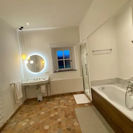 Ferme Chateau Propriete Equestre Villa