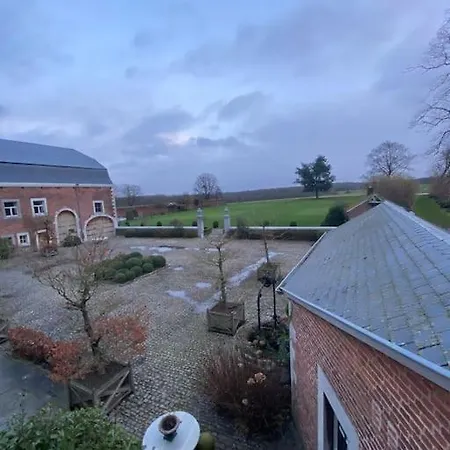 Ferme Chateau Propriete Equestre Villa Engis